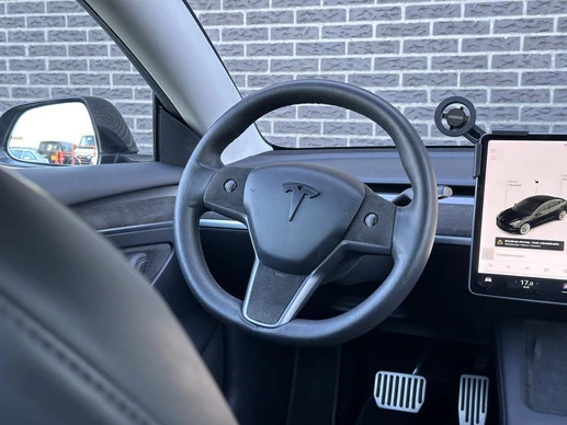 Tesla Model 3 - Afbeelding 28 van 30