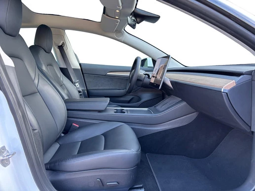 Tesla Model 3 - Afbeelding 5 van 26