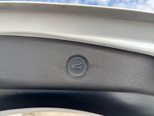 Tesla Model 3 - Afbeelding 21 van 26