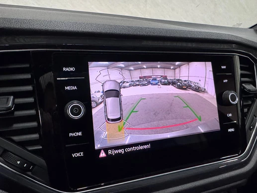 Volkswagen T-Roc - Afbeelding 17 van 30