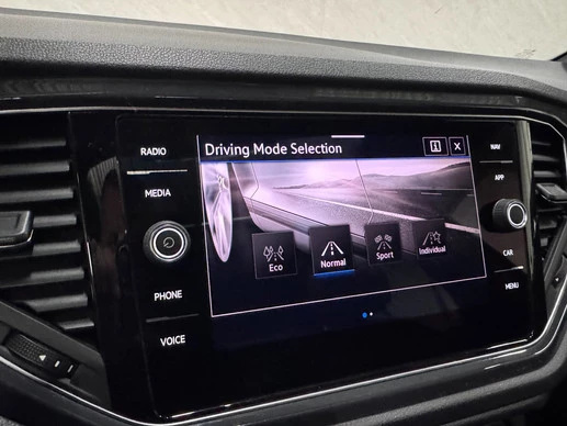 Volkswagen T-Roc - Afbeelding 18 van 30