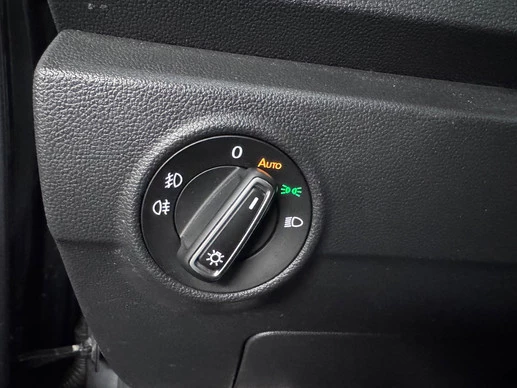 Volkswagen T-Roc - Afbeelding 28 van 30