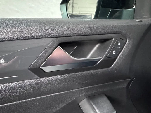 Volkswagen T-Roc - Afbeelding 29 van 30