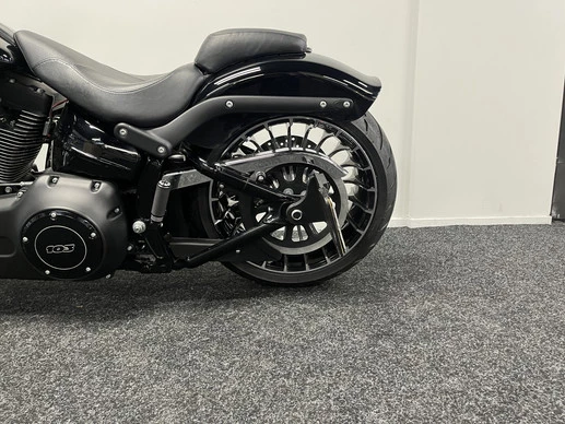 Harley-Davidson Breakout - Afbeelding 14 van 21