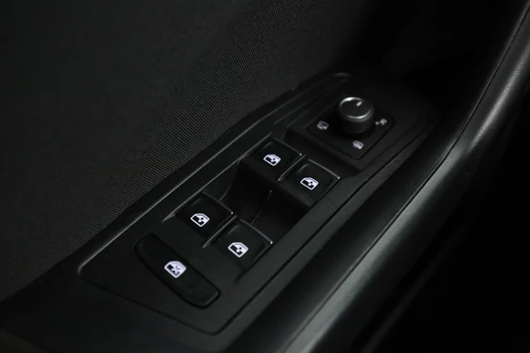 Volkswagen T-Roc - Afbeelding 18 van 30