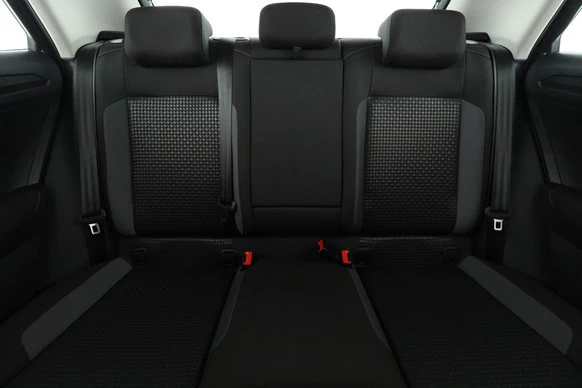 Volkswagen T-Roc - Afbeelding 28 van 30