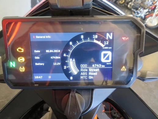 KTM 390 - Afbeelding 11 van 14