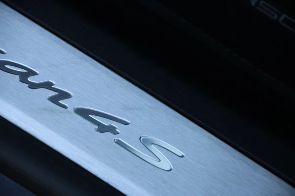 Porsche Taycan - Afbeelding 17 van 24