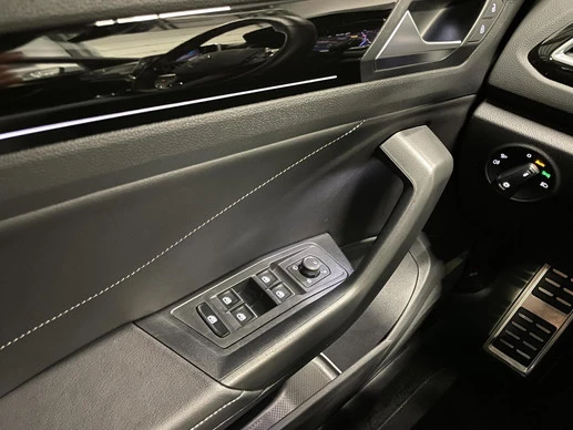 Volkswagen T-Roc - Afbeelding 19 van 30