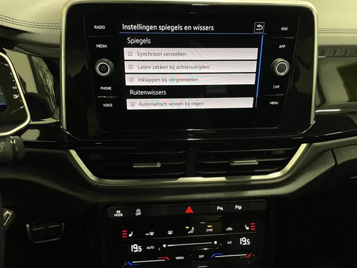 Volkswagen T-Roc - Afbeelding 28 van 30