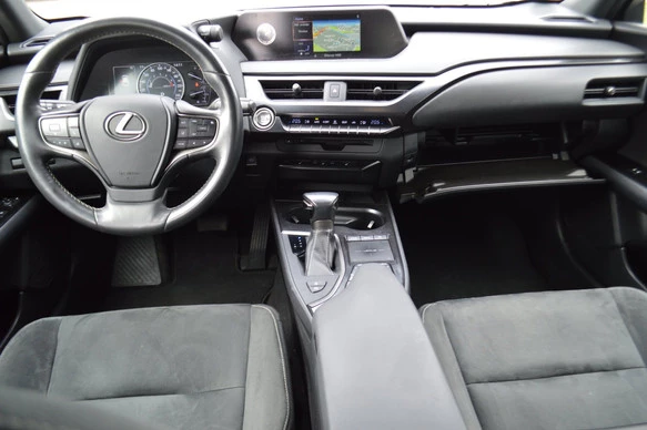 Lexus UX - Afbeelding 2 van 27