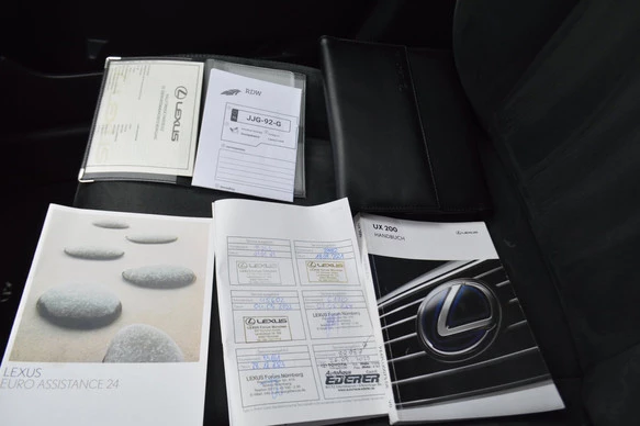 Lexus UX - Afbeelding 3 van 27
