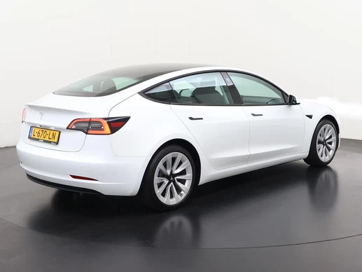 Tesla Model 3 - Afbeelding 4 van 30