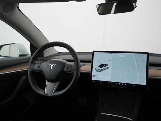 Tesla Model 3 - Afbeelding 6 van 30