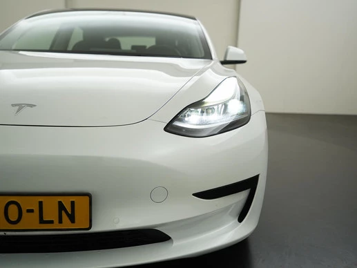Tesla Model 3 - Afbeelding 27 van 30