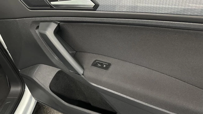 Volkswagen Tiguan - Afbeelding 20 van 30