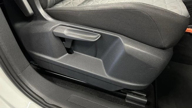 Volkswagen Tiguan - Afbeelding 21 van 30