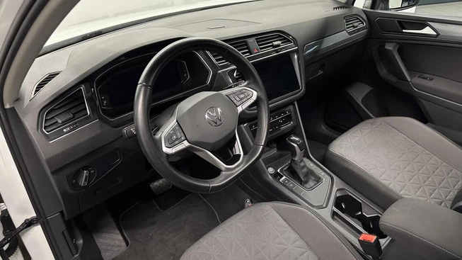 Volkswagen Tiguan - Afbeelding 26 van 30