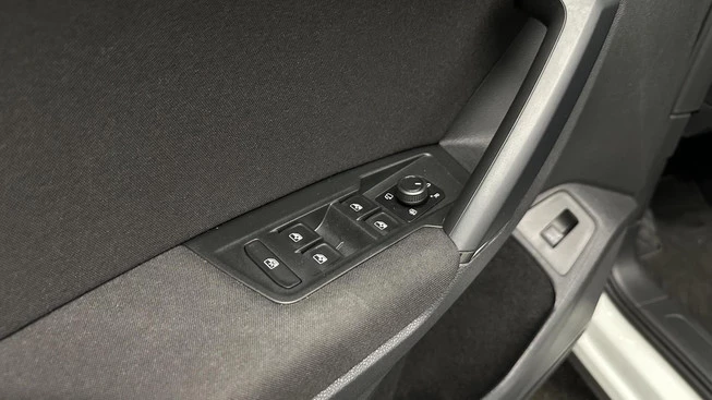 Volkswagen Tiguan - Afbeelding 27 van 30