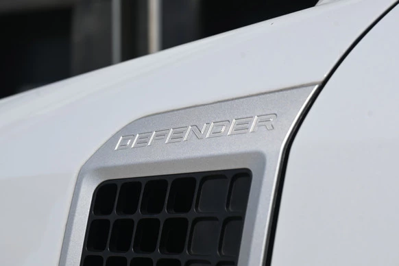 Land Rover Defender - Afbeelding 15 van 30