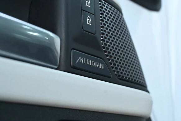 Land Rover Defender - Afbeelding 18 van 30