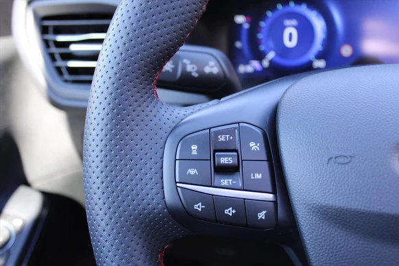 Ford Kuga - Afbeelding 8 van 30