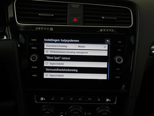 Volkswagen Golf - Afbeelding 21 van 30