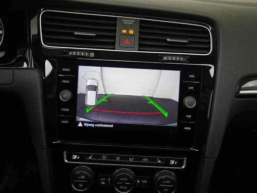 Volkswagen Golf - Afbeelding 23 van 30