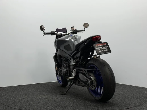 Yamaha MT 09 - Afbeelding 12 van 17