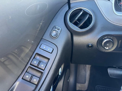 Chevrolet Camaro - Afbeelding 14 van 18