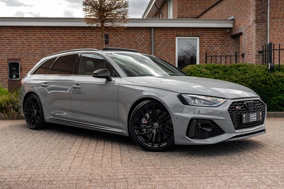 Audi RS4 - Afbeelding 1 van 30