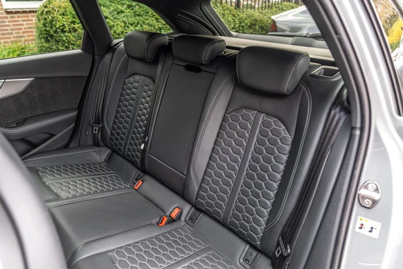 Audi RS4 - Afbeelding 11 van 30