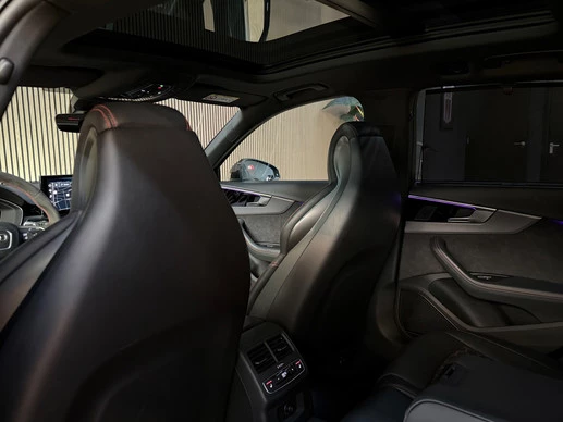 Audi RS4 - Afbeelding 9 van 30