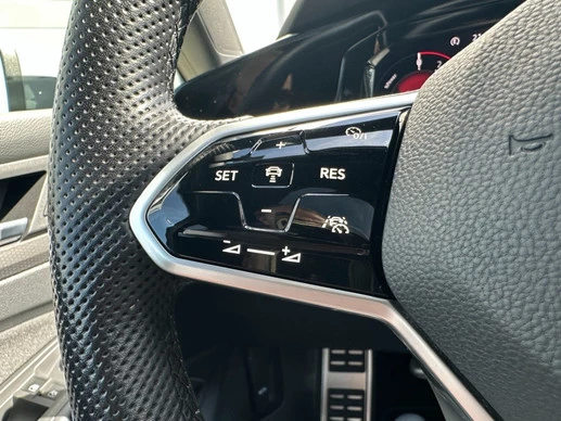 Volkswagen Golf - Afbeelding 17 van 24