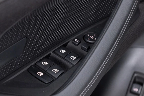 BMW i4 - Afbeelding 13 van 30