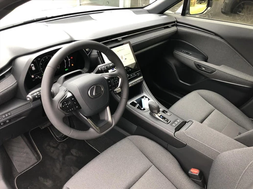 Lexus LBX - Afbeelding 2 van 23