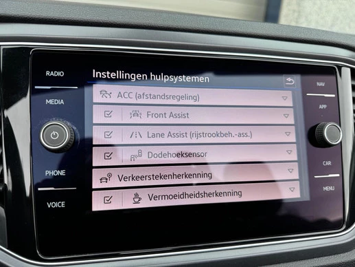 Volkswagen T-Roc - Afbeelding 15 van 27