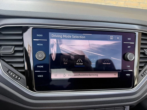 Volkswagen T-Roc - Afbeelding 10 van 30