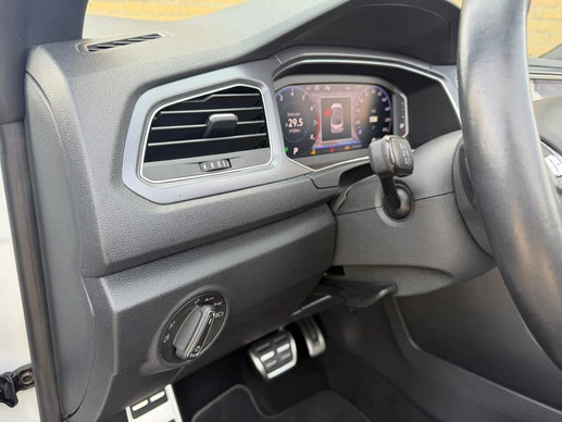 Volkswagen T-Roc - Afbeelding 25 van 30