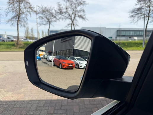 Volkswagen T-Roc - Afbeelding 26 van 30