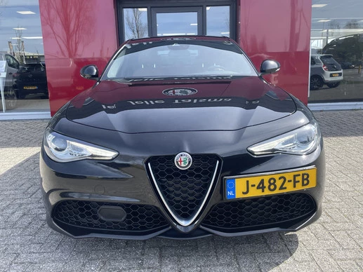 Alfa Romeo Giulia - Afbeelding 2 van 29