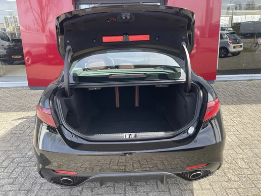 Alfa Romeo Giulia - Afbeelding 11 van 29