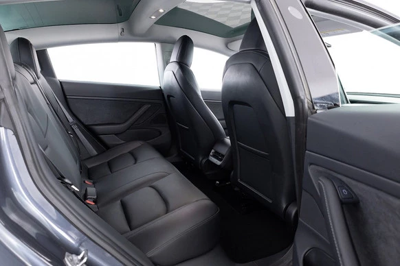 Tesla Model 3 - Afbeelding 11 van 30