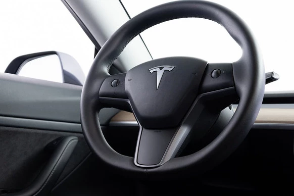 Tesla Model 3 - Afbeelding 14 van 30