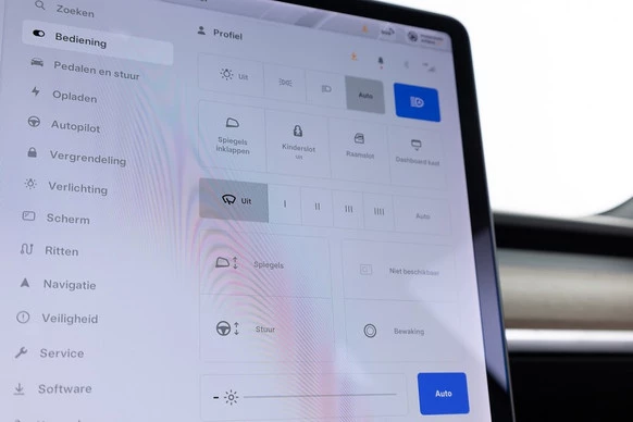 Tesla Model 3 - Afbeelding 20 van 30