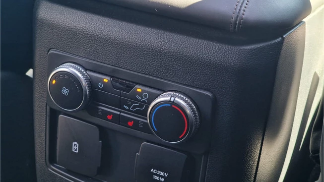 Ford Explorer - Afbeelding 21 van 30