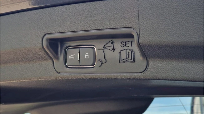 Ford Explorer - Afbeelding 25 van 30