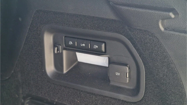 Ford Explorer - Afbeelding 28 van 30