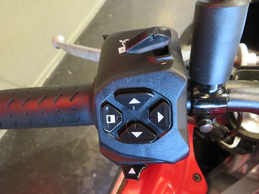 Aprilia Tuono 660 - Afbeelding 12 van 15