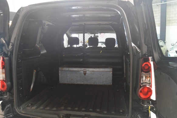 Peugeot Partner - Afbeelding 8 van 24